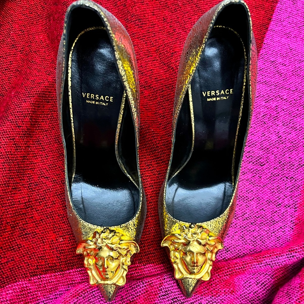 Versace Medusa insignia  heels